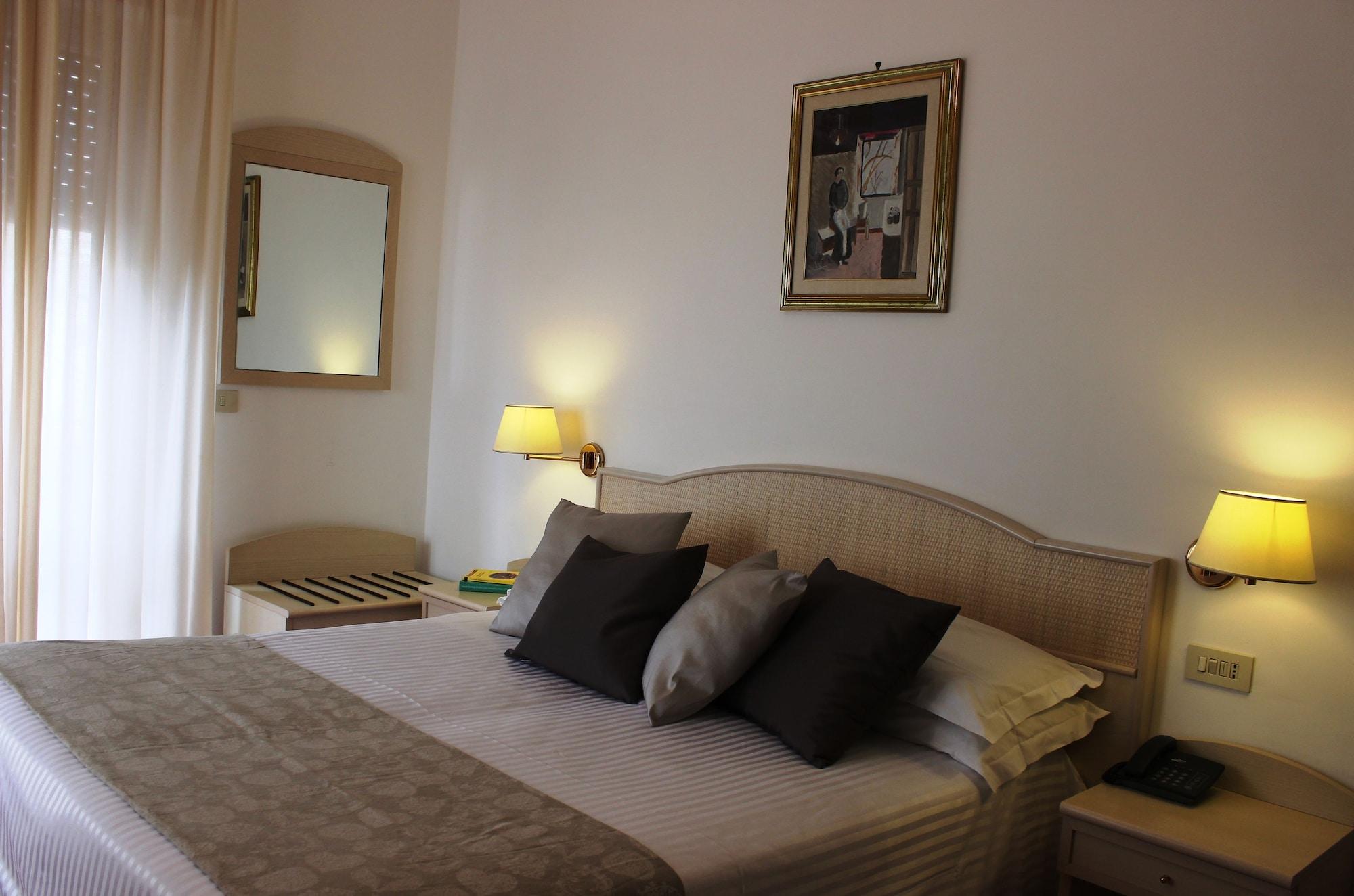 Hotel Miramare ไมยอรี ภายนอก รูปภาพ