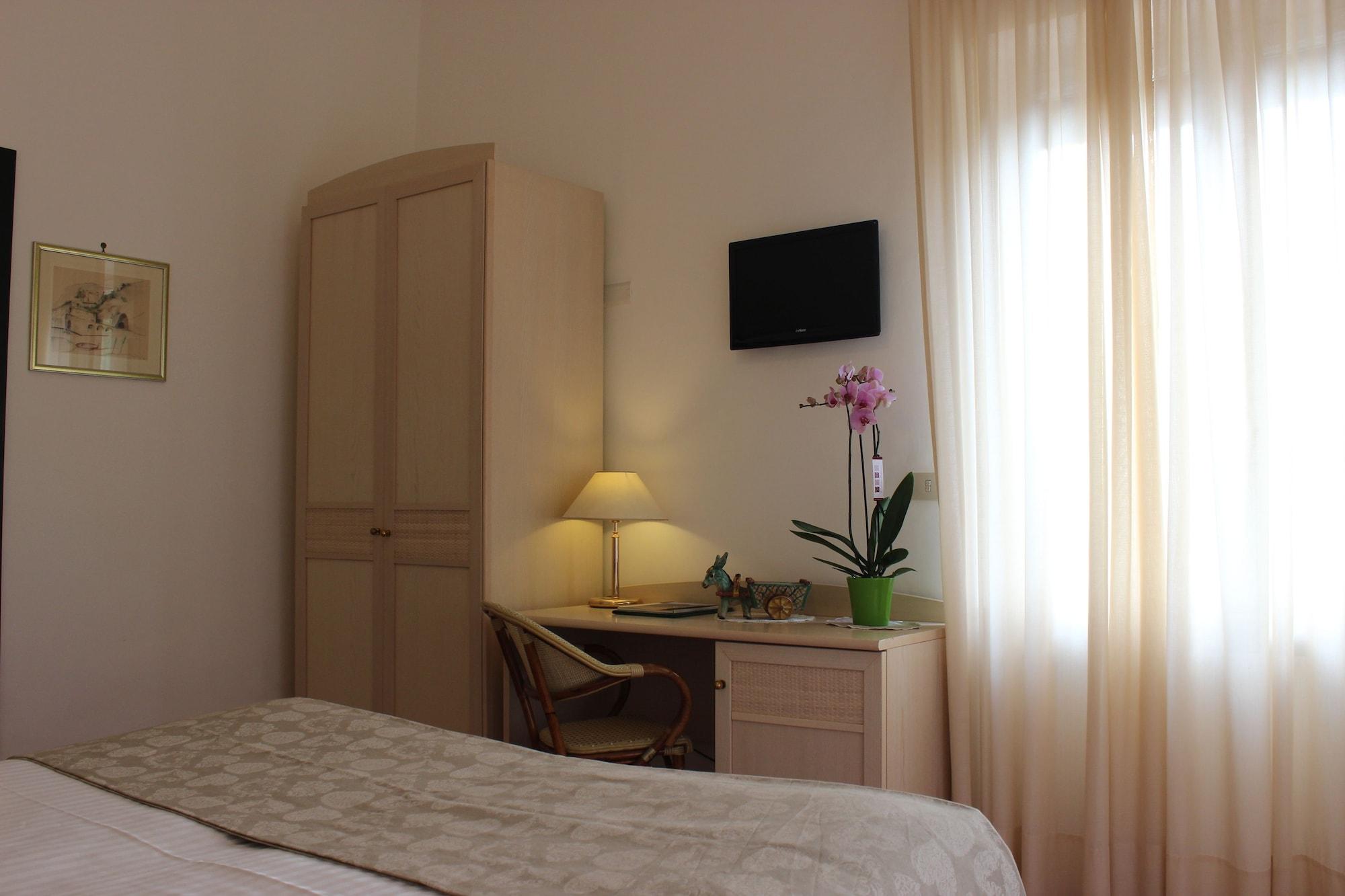 Hotel Miramare ไมยอรี ภายนอก รูปภาพ