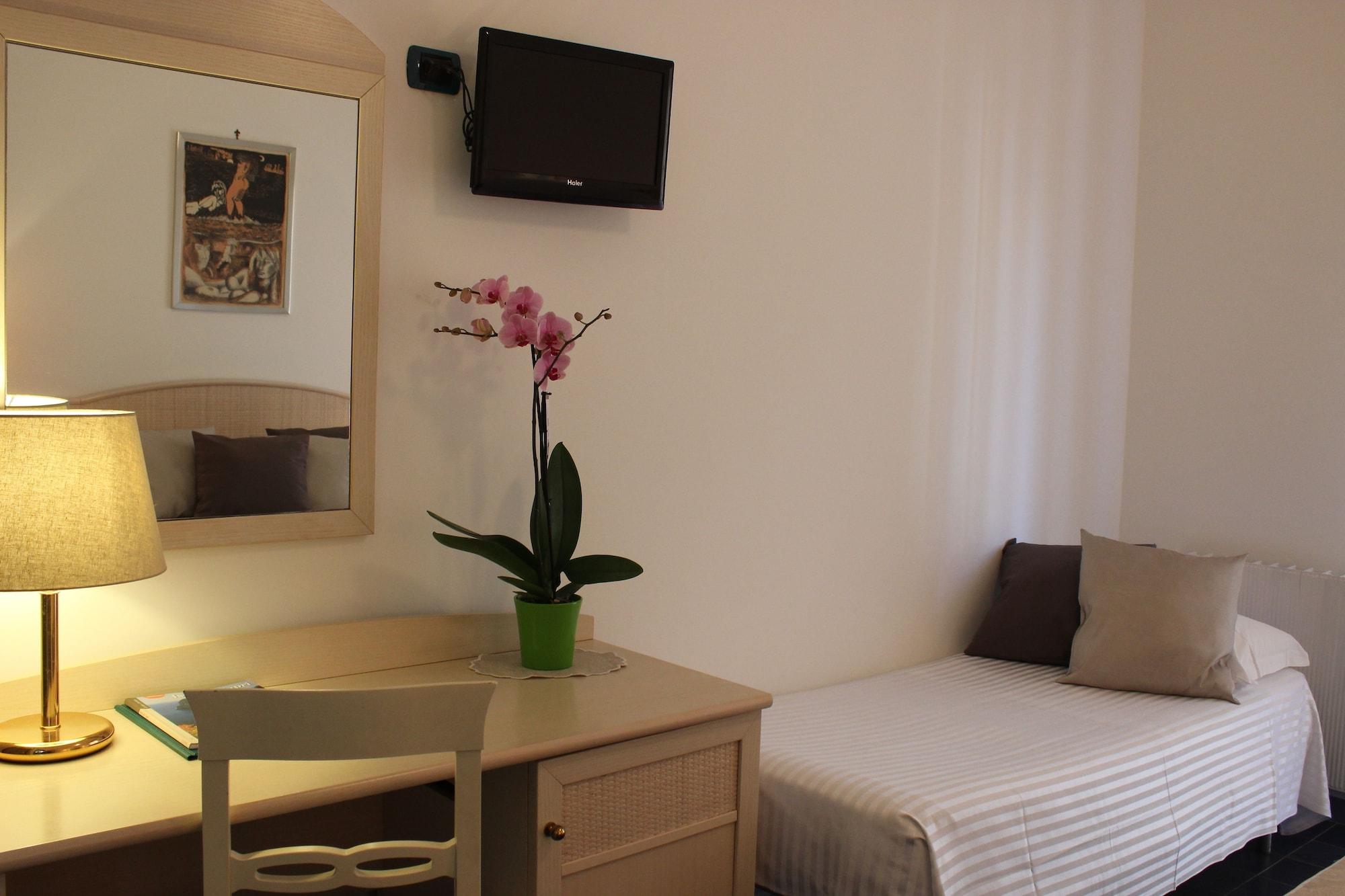 Hotel Miramare ไมยอรี ภายนอก รูปภาพ