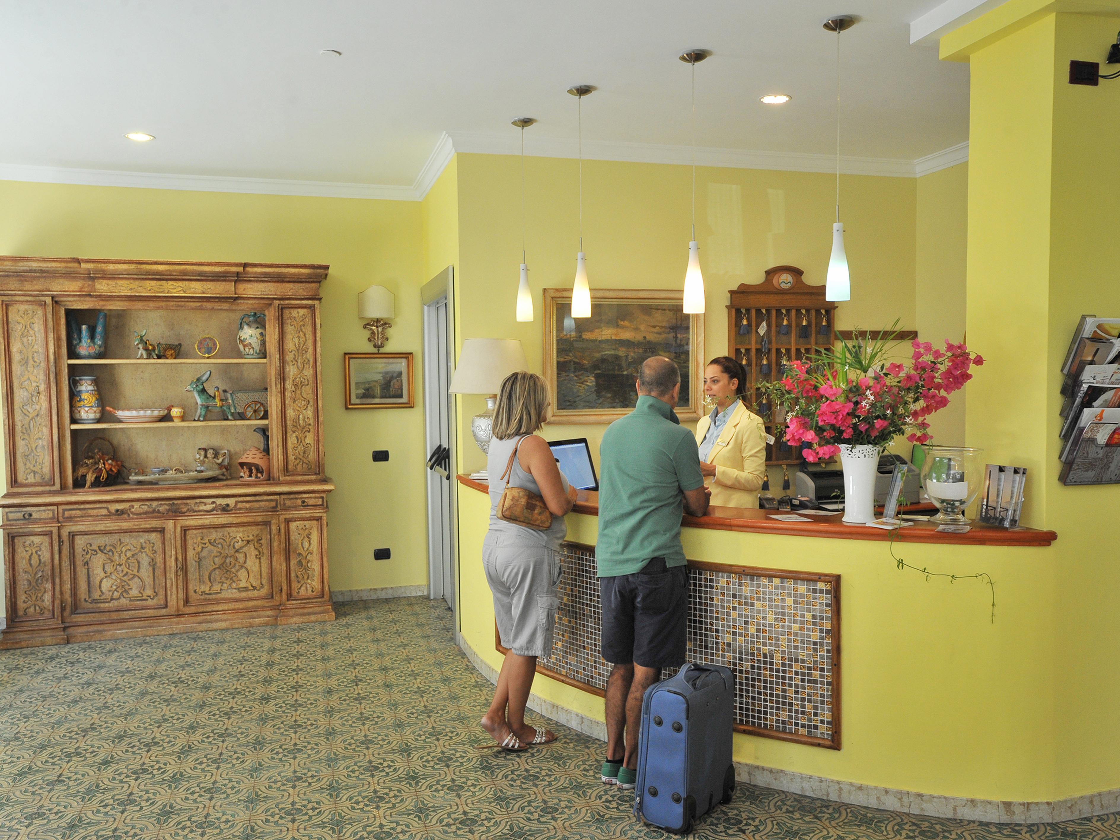 Hotel Miramare ไมยอรี ภายนอก รูปภาพ